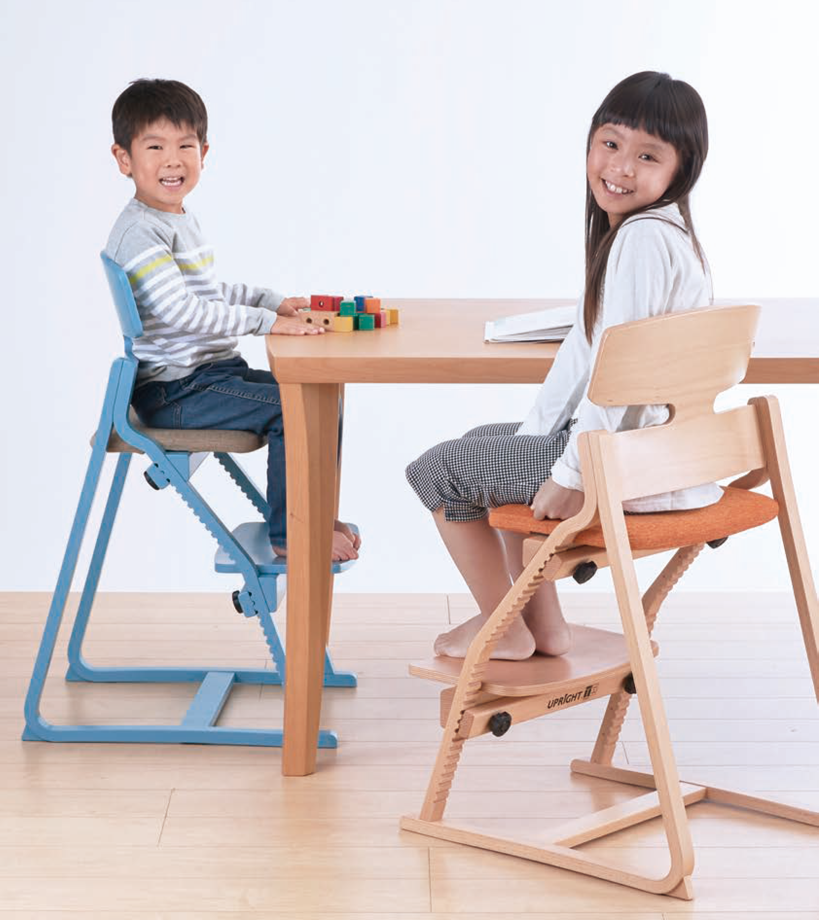 豊橋木工 アップライト キッズチェア 椅子 （残り2脚❗️豊橋木工 